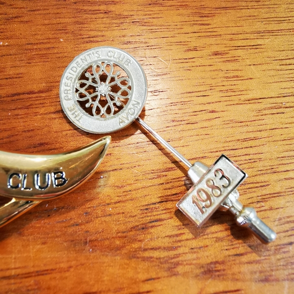 Pair of Vintage Avon President's Club Pins 1983 and '96-'97 - Picture 2 of 11